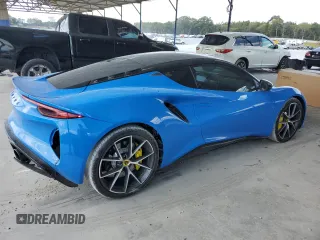 2024 Lotus Emira First Edition z VIN SCCLEKAX2RHA11233, wystawiony jako Copart lot #72567594 z przebiegiem 1572 mil mil oraz Szkody całkowita. Historia ofert i sprzedaży dostępna na DreamBid. Obrazek 3.