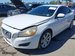2012 Volvo S60 T5 with VIN YV1622FS6C2076608, listed as a IAAI auction lot 41830367 with 108673 miles. Bid and sale history available at carsss.com. Image 17.