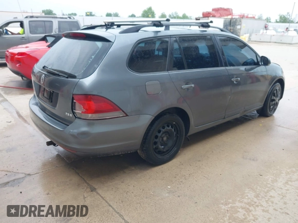 2013 Volkswagen Jetta SE with VIN 3VWPP7AJ5DM635466, listed as a IAAI auction lot 42501242 with 198,252 mi miles and . Bid and sale history available at DreamBid. Image 4.