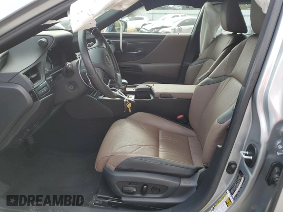 2022 Lexus ES with VIN 58AFZ1B18NU134111, listed as a Copart auction lot 83103114 with 9,439 mi miles and Salvage Title. Bid and sale history available at carsss.com. Image 7.