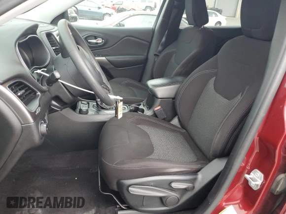 2019 Jeep Cherokee Latitude with VIN 1C4PJMCB3KD210488, listed as a Copart auction lot 59630925 with 151,312 mi miles and Salvage title. Bid and sale history available at DreamBid. Image 7.