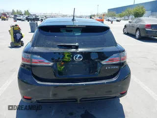 2012 Lexus CT 200h z VIN JTHKD5BH4C2053787, wystawiony jako IAAI lot #42533598 z przebiegiem 260 264 mil mil oraz . Historia ofert i sprzedaży dostępna na DreamBid. Obrazek 16.
