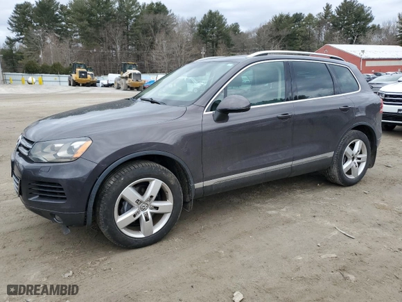 2013 Volkswagen Touareg Lux with VIN WVGEP9BP1DD008506, listed as a Copart auction lot 48036125 with 121,995 mi miles and Clean Title. Bid and sale history available at carsss.com. Image 1.