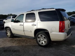 2011 GMC Yukon SLT with VIN 1GKS1CE01BR131442, listed as a Copart auction lot 79490004 with 211,307 mi miles and Salvage Title. Bid and sale history available at carsss.com. Image 2.