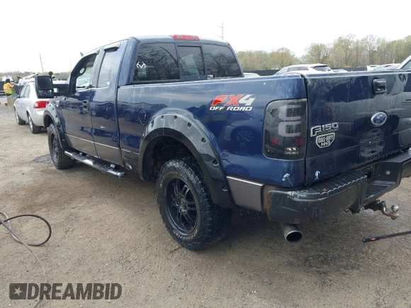 2004 Ford F-150 XLT with VIN 1FTPX145X4NA82267, listed as a IAAI auction lot 42007692 with 295,040 mi miles and . Bid and sale history available at carsss.com. Image 3.