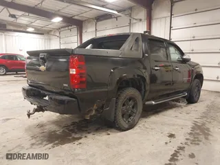 2008 Chevrolet Avalanche LS with VIN 3GNFK12378G169464, listed as a IAAI auction lot 41371639 with 246,490 mi miles. Bid and sale history available at carsss.com. Image 4.