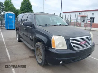 2008 GMC Yukon XL SLT 4SB z VIN 1GKFK16358J195759, wystawiony jako IAAI lot #42319494 z przebiegiem 217 625 mil mil oraz . Historia ofert i sprzedaży dostępna na DreamBid. Obrazek 1.