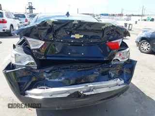 2018 Chevrolet Impala LT z VIN 2G1105S30J9170545, wystawiony jako IAAI lot #41901062 z przebiegiem 103 415 mil mil oraz . Historia ofert i sprzedaży dostępna na DreamBid. Obrazek 16.