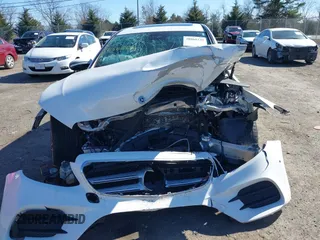 2019 Mercedes-Benz E 300 с VIN WDDZF4JB3KA515414, выставлен на аукционе IAAI как лот 38868239 с пробегом 61 449 миль миль и . История ставок и продаж доступна на DreamBid. Изображение 11.