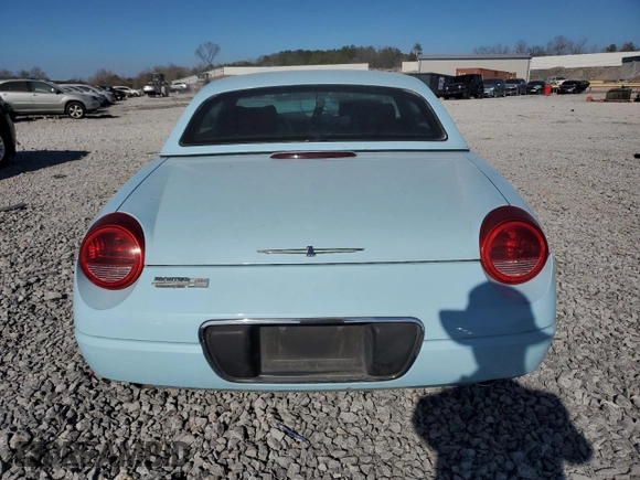 2003 Ford Thunderbird Deluxe z VIN 1FAHP60A73Y108590, wystawiony jako Copart lot #46895645 z przebiegiem Nie podano mil oraz Szkoda całkowita • Salvage title. Historia ofert i sprzedaży dostępna na DreamBid. Obrazek 6.