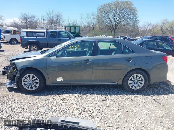 2012 Toyota Camry L z VIN 4T4BF1FK9CR229751, wystawiony jako IAAI lot #42190311 z przebiegiem 105 955 mil mil oraz . Historia ofert i sprzedaży dostępna na DreamBid. Obrazek 15.