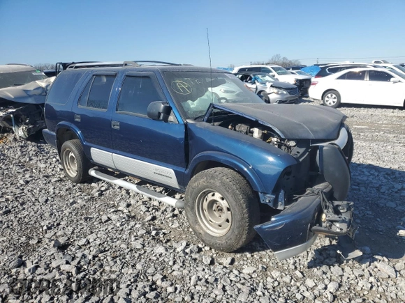 2000 GMC Jimmy Diamond Edition Luxury z VIN 1GKDT13W9Y2305564, wystawiony jako Copart lot #49488665 z przebiegiem 256 410 mil mil oraz Szkoda całkowita • Salvage title. Historia ofert i sprzedaży dostępna na DreamBid. Obrazek 4.