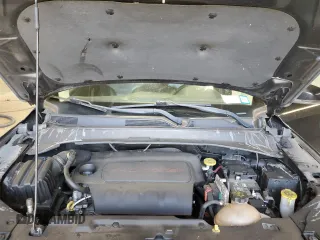 2018 Jeep Compass Limited z VIN 3C4NJDCB9JT341330, wystawiony jako Copart lot #61621495 z przebiegiem 92 736 mil mil oraz Szkoda całkowita • Salvage title. Historia ofert i sprzedaży dostępna na DreamBid. Obrazek 12.