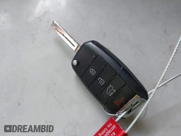 2016 Kia Soul with VIN KNDJN2A21G7263536, listed as a IAAI auction lot 41723415 with 82,764 mi miles. Bid and sale history available at carsss.com. Image 11.
