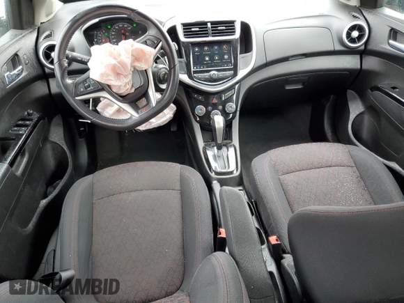 2018 Chevrolet Sonic LT z VIN 1G1JD6SGXJ4100342, wystawiony jako Copart lot #49188795 z przebiegiem 92 254 mil mil oraz Szkoda całkowita • Salvage title. Historia ofert i sprzedaży dostępna na DreamBid. Obrazek 8.