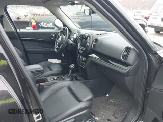 2019 MINI Countryman Cooper S with VIN WMZYT5C58K3J87679, listed as a IAAI auction lot 41711500 with 74,433 mi miles. Bid and sale history available at carsss.com. Image 5.