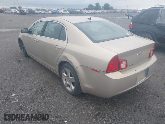 2009 Chevrolet Malibu 1LS with VIN 1G1ZG57B79F260941, listed as a IAAI auction lot 42157902 with 188,112 mi miles and . Bid and sale history available at DreamBid. Image 3.