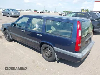 1996 Volvo 850 с VIN YV1LW5549T2227310, выставлен на аукционе IAAI как лот 42382839 с пробегом 187 485 миль миль и . История ставок и продаж доступна на DreamBid. Изображение 3.