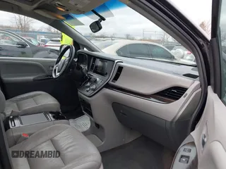 2016 Toyota Sienna XLE with VIN 5TDYK3DC8GS718289, listed as a IAAI auction lot 41774375 with 154,067 mi miles. Bid and sale history available at carsss.com. Image 5.