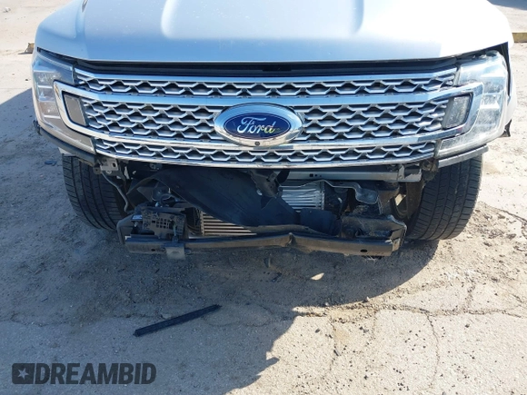 2018 Ford Expedition Platinum with VIN 1FMJU1LT7JEA44453, listed as a IAAI auction lot 41768729 with 87,951 mi miles and . Bid and sale history available at DreamBid. Image 6.