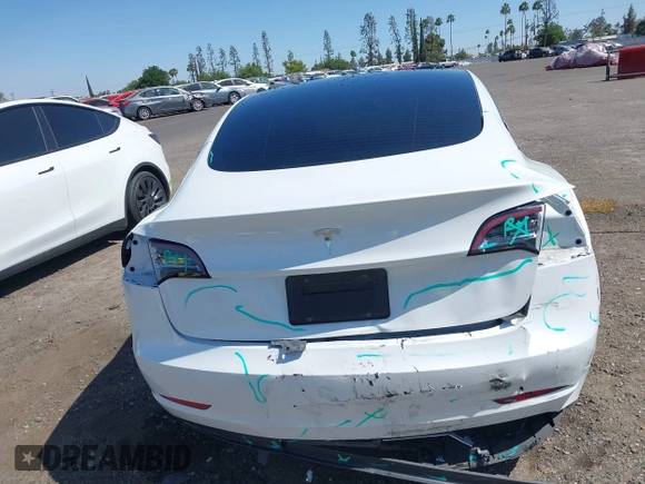 2023 Tesla Model 3 z VIN 5YJ3E1EA5PF517893, wystawiony jako IAAI lot #42515181 z przebiegiem 38 538 mil mil oraz . Historia ofert i sprzedaży dostępna na DreamBid. Obrazek 17.