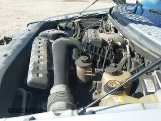 2006 Ford F-150 XLT with VIN 1FTPX14556NB49795, listed as a IAAI auction lot 43412377 with 243,071 mi miles and . Bid and sale history available at DreamBid. Image 12.