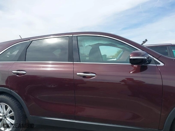 2019 Kia Sorento LX V6 with VIN 5XYPG4A52KG482706, listed as a IAAI auction lot 41755018 with NaN miles. Bid and sale history available at carsss.com. Image 14.