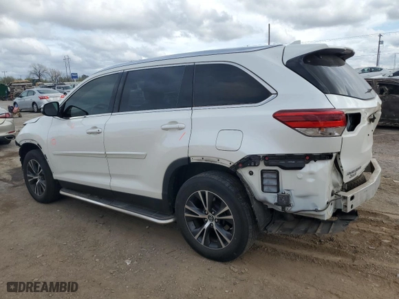 2019 Toyota Highlander SE with VIN 5TDKZRFH8KS326628, listed as a Copart auction lot 50650515 with 59,115 mi miles and Salvage Title. Bid and sale history available at carsss.com. Image 2.