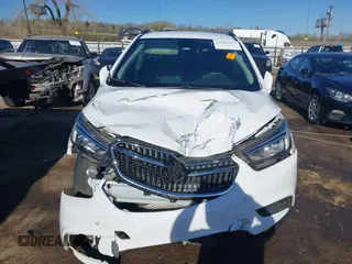 2020 Buick Encore Preferred with VIN KL4CJASB2LB081715, listed as a IAAI auction lot 41880697 with 28,466 mi miles. Bid and sale history available at carsss.com. Image 12.