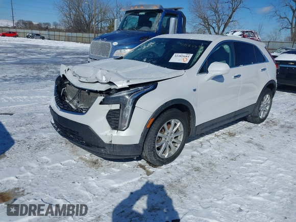2019 Cadillac XT4 FWD Luxury z VIN 1GYAZAR4XKF170642, wystawiony jako IAAI lot #41585684 z przebiegiem 74 512 mil mil oraz . Historia ofert i sprzedaży dostępna na DreamBid. Obrazek 16.