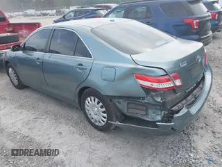 2011 Toyota Camry LE z VIN 4T1BF3EK8BU723900, wystawiony jako IAAI lot #42298997 z przebiegiem 189 130 mil mil oraz . Historia ofert i sprzedaży dostępna na DreamBid. Obrazek 3.
