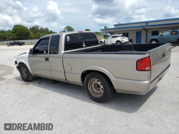 2001 Chevrolet S-10 LS with VIN 1GCCS19501K161711, listed as a Copart auction lot 69630884 with 318,975 mi miles and Salvage Title. Bid and sale history available at DreamBid. Image 2.