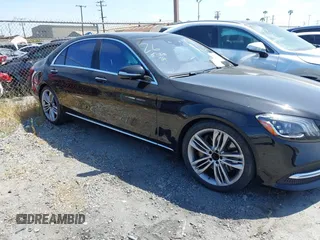2019 Mercedes-Benz S 560 z VIN WDDUG8DB0KA456557, wystawiony jako IAAI lot #42327166 z przebiegiem 61 962 mil mil oraz . Historia ofert i sprzedaży dostępna na DreamBid. Obrazek 1.