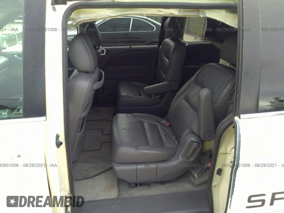 2006 Honda Odyssey EX-L with VIN 5FNRL38756B084148, listed as a IAAI auction lot 41694915 with 164,915 mi miles. Bid and sale history available at carsss.com. Image 8.