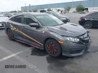2017 Honda Civic LX z VIN 2HGFC2F54HH538273, wystawiony jako IAAI lot #42476606 z przebiegiem 126 551 mil mil oraz . Historia ofert i sprzedaży dostępna na DreamBid. Obrazek 1.
