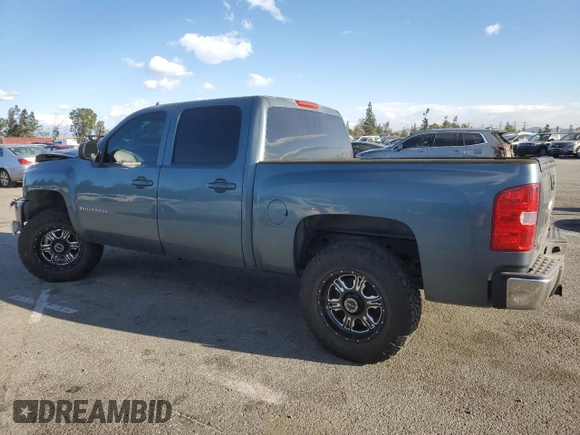 2007 Chevrolet Silverado 1500 LT w/1LT with VIN 2GCEC13J571542006, listed as a Copart auction lot 41470855 with 196,101 mi miles and Salvage Title. Bid and sale history available at carsss.com. Image 2.
