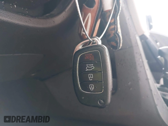 2017 Hyundai Santa Fe 2.4L z VIN 5XYZT3LB1HG482822, wystawiony jako IAAI lot #40114379 z przebiegiem 110 803 mil mil oraz . Historia ofert i sprzedaży dostępna na DreamBid. Obrazek 11.