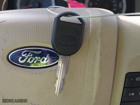 2011 Ford Escape Limited with VIN 1FMCU0EG4BKA28989, listed as a IAAI auction lot 42015694 with 271,226 mi miles. Bid and sale history available at carsss.com. Image 11.