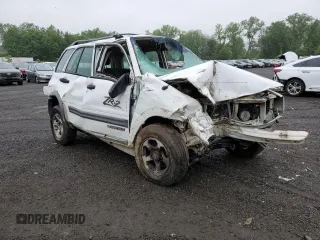 2002 Chevrolet Tracker ZR2 с VIN 2CNBJ734726925605, выставлен на аукционе Copart как лот 60070915 с пробегом Не указан миль и Списание • Salvage title. История ставок и продаж доступна на DreamBid. Изображение 4.