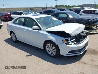 2015 Volkswagen Jetta SE с VIN 3VWLA7AJ1FM238937, выставлен на аукционе IAAI как лот 42020625 с пробегом 165 646 миль миль и . История ставок и продаж доступна на DreamBid. Изображение 1.