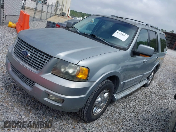2006 Ford Expedition Limited with VIN 1FMFU19556LA74049, listed as a IAAI auction lot 41932565 with 297,516 mi miles. Bid and sale history available at carsss.com. Image 2.