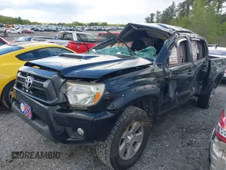 2014 Toyota Tacoma PreRunner z VIN 5TFJU4GN8EX057773, wystawiony jako IAAI lot #42020511 z przebiegiem 228 730 mil mil oraz . Historia ofert i sprzedaży dostępna na DreamBid. Obrazek 16.