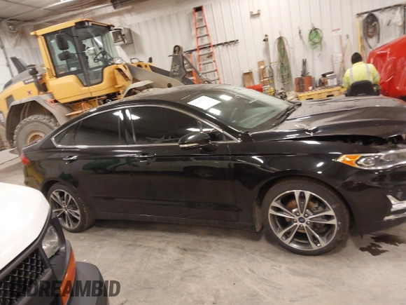 2019 Ford Fusion Titanium with VIN 3FA6P0K93KR269569, listed as a IAAI auction lot 41811177 with 110,231 mi miles. Bid and sale history available at carsss.com. Image 14.