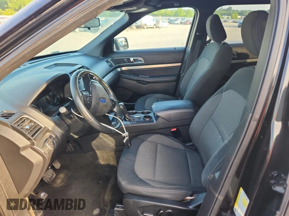 2018 Ford Explorer XLT z VIN 1FM5K7D84JGA30230, wystawiony jako Copart lot #64386095 z przebiegiem 114 596 mil mil oraz Czysty tytuł • Clean title. Historia ofert i sprzedaży dostępna na DreamBid. Obrazek 7.