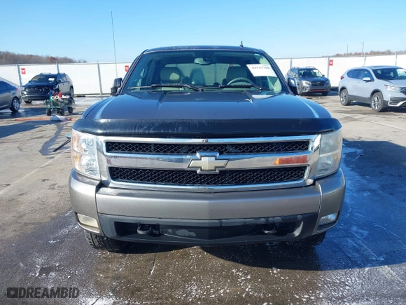 2008 Chevrolet Silverado 1500 LTZ with VIN 3GCEK13M08G164943, listed as a IAAI auction lot 40943708 with 212,496 mi miles. Bid and sale history available at carsss.com. Image 12.
