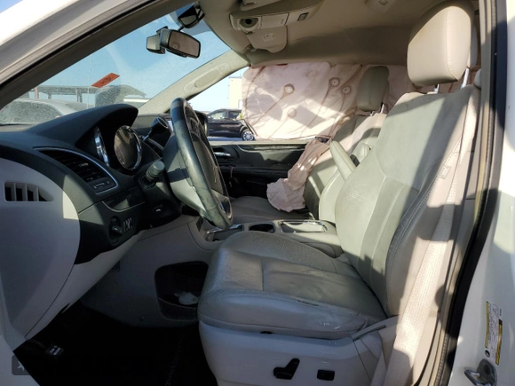 2011 Chrysler Town & Country Limited with VIN 2A4RR6DG9BR783006, listed as a Copart auction lot 50031825 with 135,627 mi miles and Salvage Title. Bid and sale history available at carsss.com. Image 7.