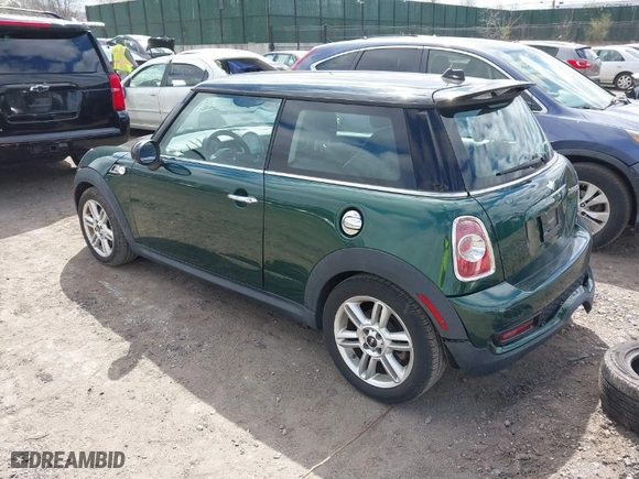 2013 MINI Cooper Hardtop S with VIN WMWSV3C58DT479336, listed as a IAAI auction lot 41995948 with 87,123 mi miles. Bid and sale history available at carsss.com. Image 3.