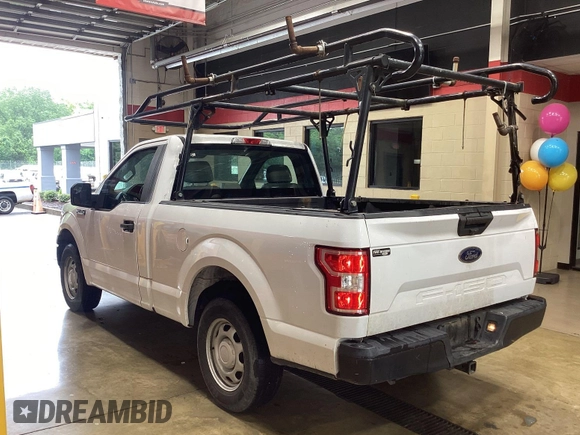 2019 Ford F-150 XL z VIN 1FTMF1CB0KKD36063, wystawiony jako IAAI lot #42459469 z przebiegiem 104 067 mil mil oraz . Historia ofert i sprzedaży dostępna na DreamBid. Obrazek 8.