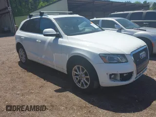 2012 Audi Q5 2.0T Premium Plus with VIN WA1LFAFP3CA054746, listed as a IAAI auction lot 41986594 with 1 mi miles. Bid and sale history available at carsss.com. Image 1.