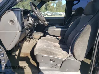 2003 Chevrolet Silverado 1500HD LS with VIN 1GCGK13UX3F176455, listed as a Copart auction lot 53900295 with 93,245 mi miles and Salvage Title. Bid and sale history available at DreamBid. Image 7.